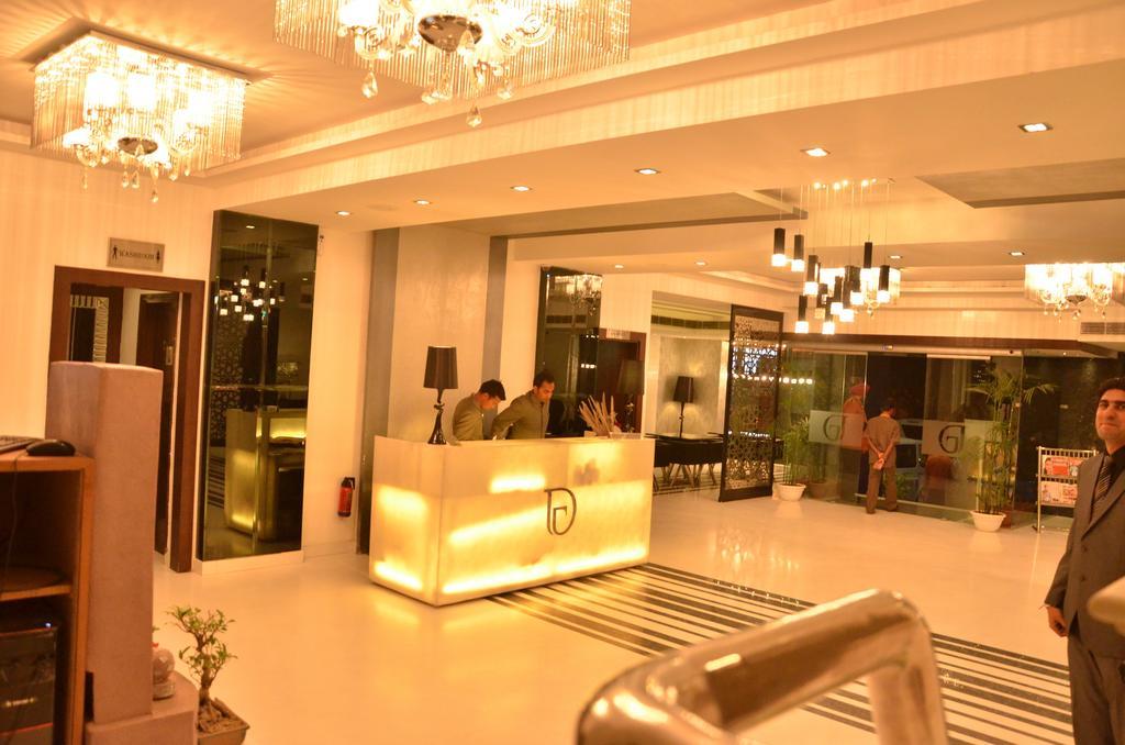 Hotel Down Town ชลันธระ ภายนอก รูปภาพ