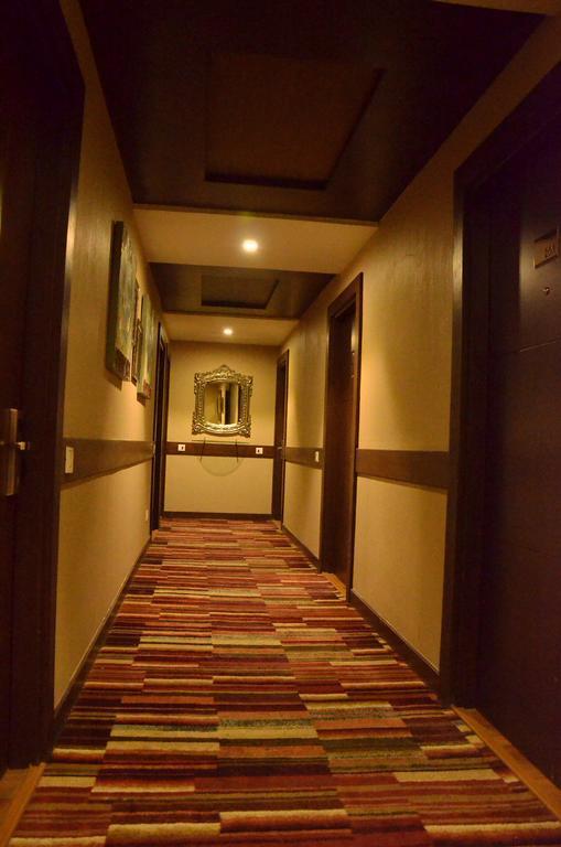 Hotel Down Town ชลันธระ ภายนอก รูปภาพ